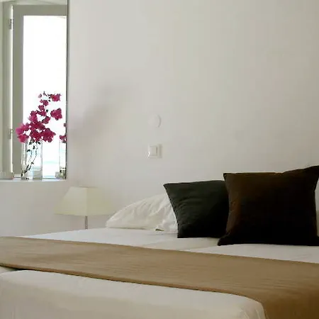 Kanale's & מלון 4*