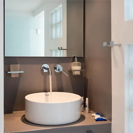 Kanale's & Hotell 4*