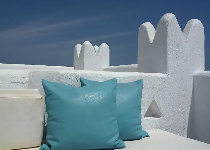 מלון Kanale's & נאוסה